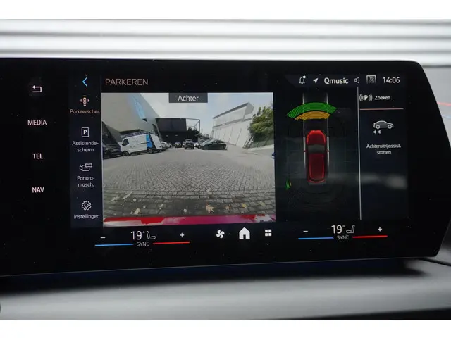 BMW 1 Serie 120 2025 Benzine 16