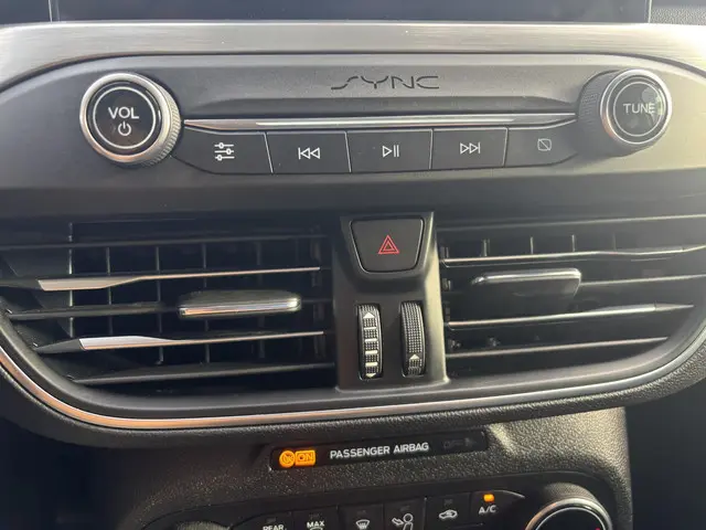 Ford Focus 1.0 EcoBoost Titanium Business 2018 Benzine 17