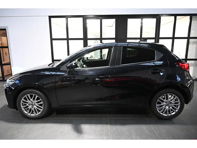 Mazda 2 2