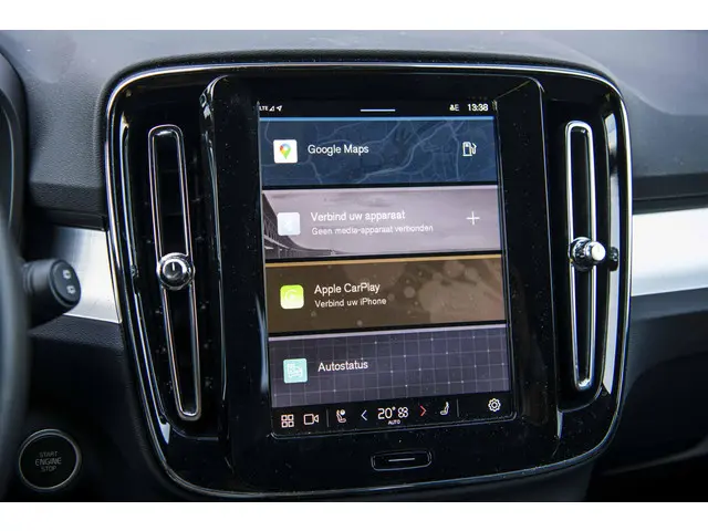 Volvo XC40 2.0 B3 Plus Black Edition 2025 Benzine 19