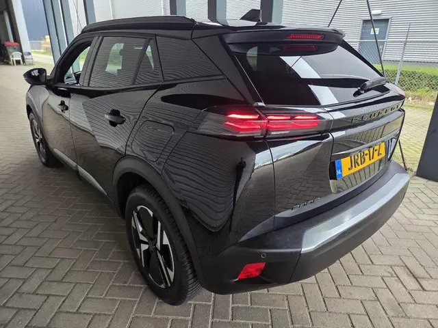 Peugeot 2008 1.2 PureTech Allure 2024 Benzine 13
