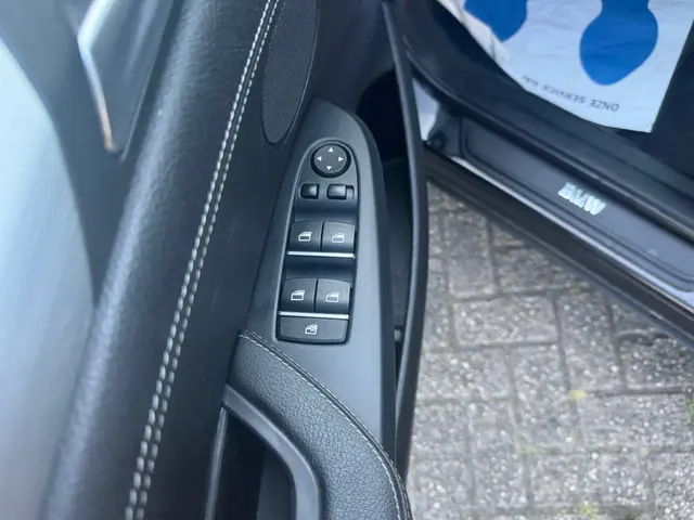 BMW X3 XDrive20i High Executive 2013 Benzine 12