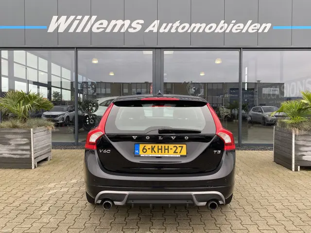Volvo V60 1.6 T3 R-Design 2013 Benzine 9
