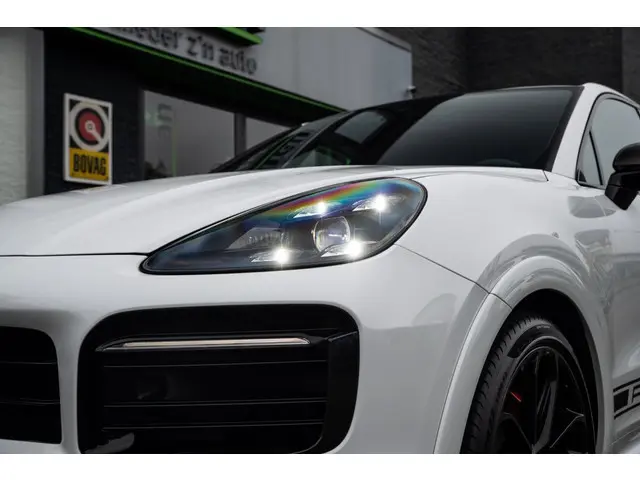Porsche Cayenne Coupé 3.0 E-Hybrid 2020 Hybride Benzine 32