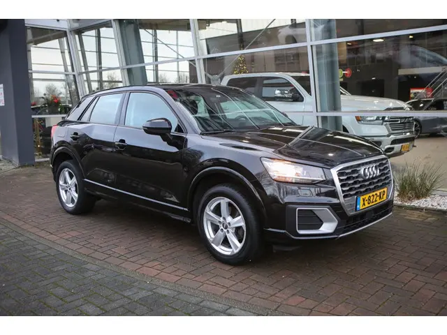 Audi Q2 35 TFSI S Edition 2019 Benzine 21