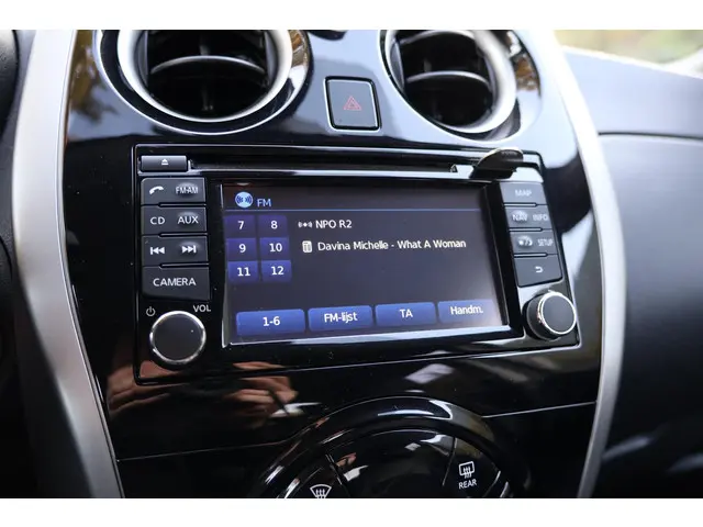 Nissan Note 1.2 DIG-S Tekna 2015 Benzine 30