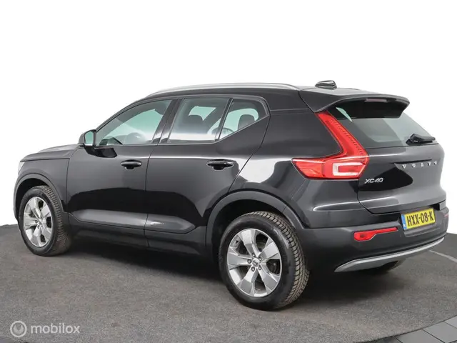 Volvo XC40 1.5 T2 Momentum automaat 2021 Benzine 4