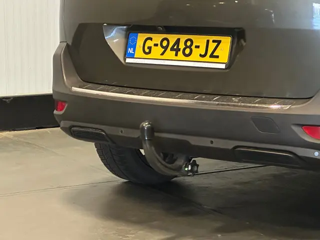 Peugeot 5008 1.2 PureTech Blue Lease Premium 2019 Benzine 9