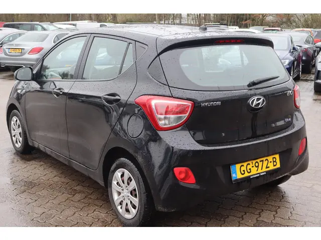 Hyundai i10 1.0i i-Motion Comfort 2015 Benzine 7