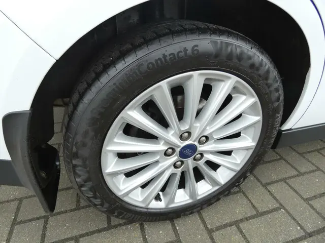 Ford Grand C-Max HELAAS VERKOCHT!!! 2015 Benzine 57