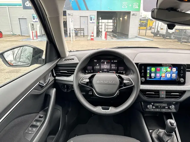 Škoda Kamiq 1.0 TSI Selection 115PK 2026 Benzine 14