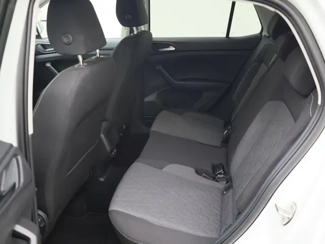 Volkswagen T-Cross 1.0TSI/95PK Life Edition 2024 Benzine 18