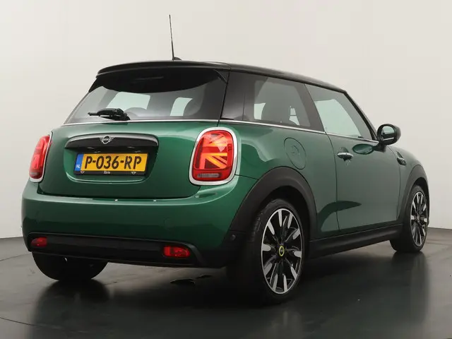 MINI Electric Yours 33 kWh 2022 Elektrisch 9