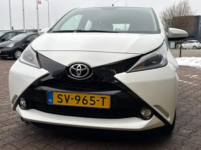 Toyota Aygo 1.0 VVT-i x-nav 2018 Benzine 19