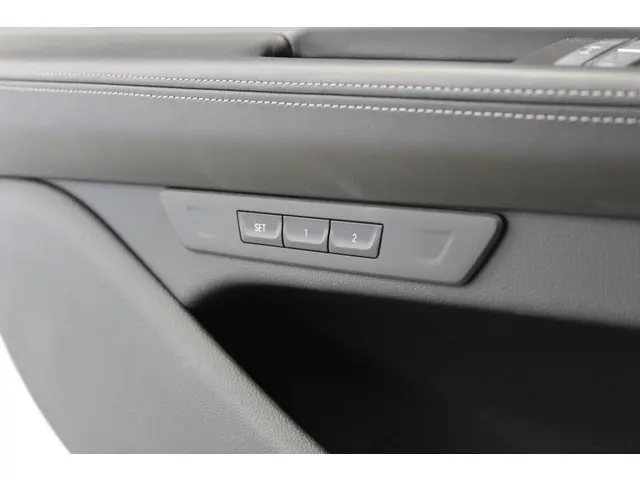 BMW 7 Serie 745e High Executive 2022 Hybride Benzine 18