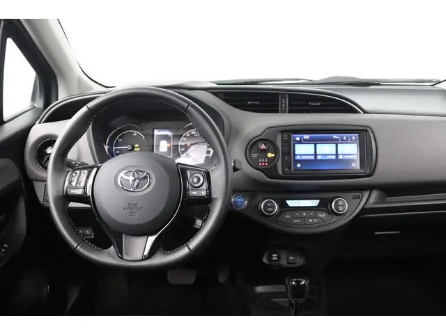 Toyota Yaris 1.5 Hybrid Dynamic 2020 Hybride Benzine 9