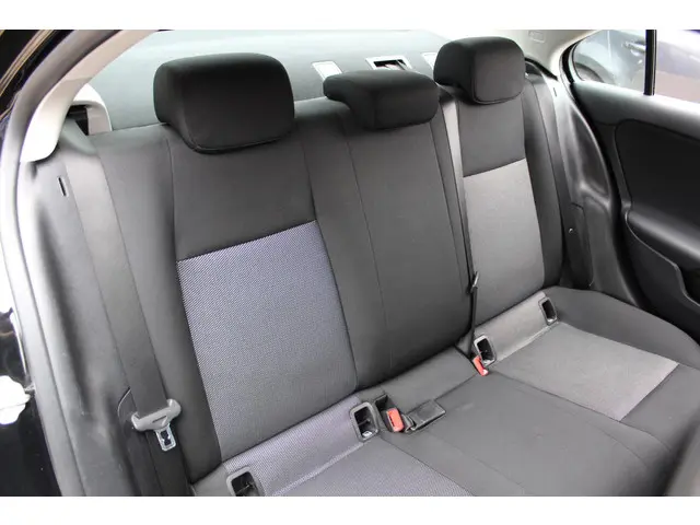 Mercedes-Benz A-Klasse 180 2020 Benzine 14