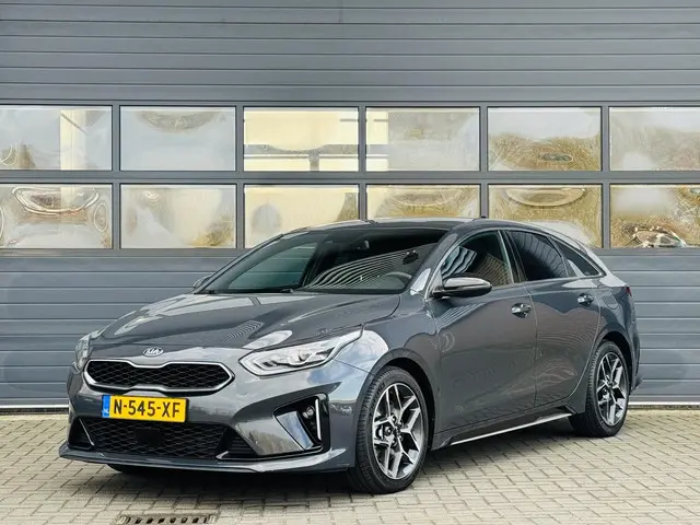 Kia ProCeed
