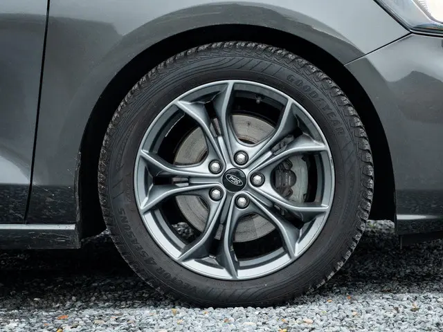 Ford Focus Wagon 1.0 EcoBoost ST Line 2019 Benzine 28