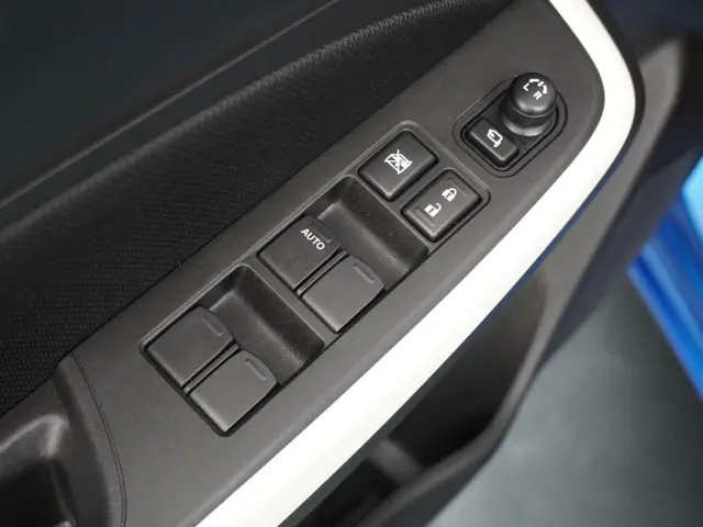 Suzuki Swift 1.2 Stijl Smart Hybrid 2020 Benzine 12