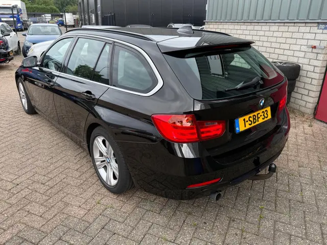 BMW 3 Serie Touring 316i Executive 2013 Benzine 5