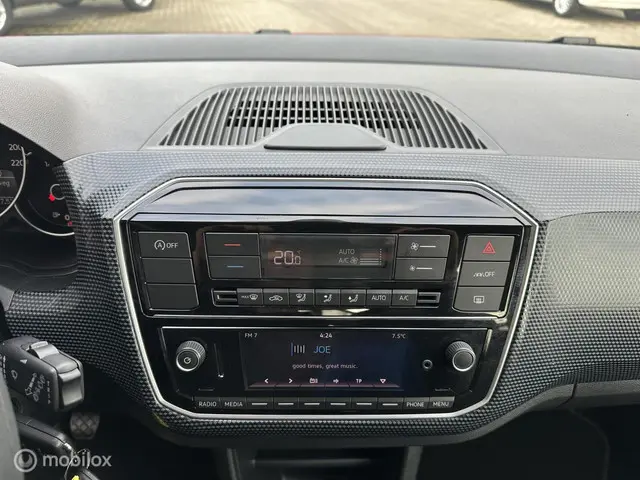 Volkswagen up! 1.0 2022 Benzine 12