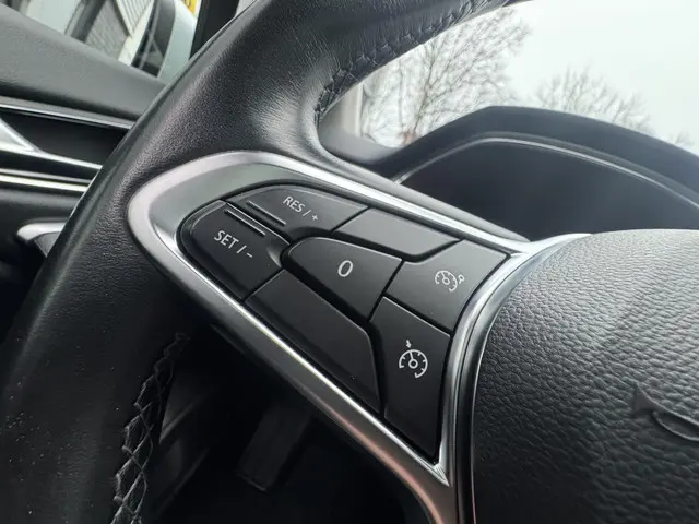 Renault Captur 1.3 TCe 130 Intens 2020 Benzine 28