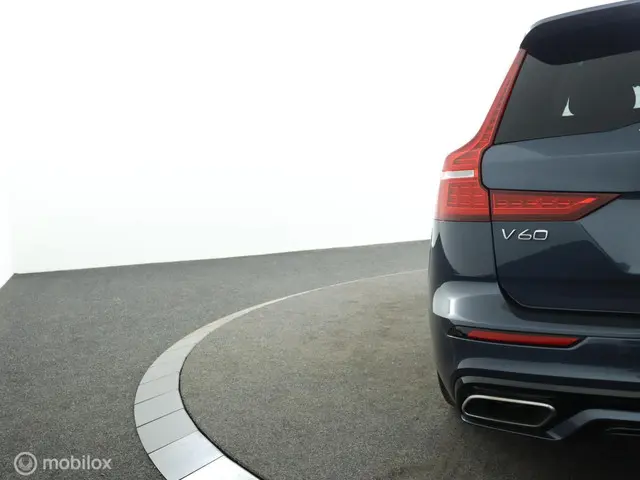 Volvo V60 2.0 T4 R-Design / polestar 211pk 2019 Benzine 20