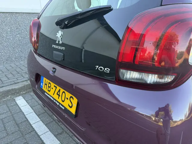 Peugeot 108 1.0 e-VTi Active airco 2015 Benzine 12