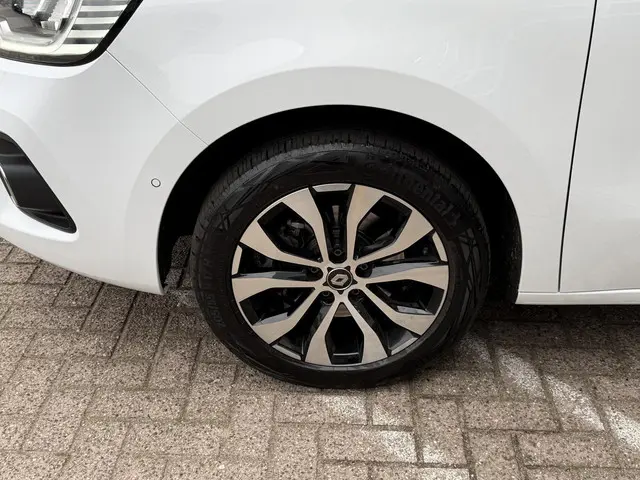 Renault Kangoo 1.3 TCe Techno 2023 Benzine 23