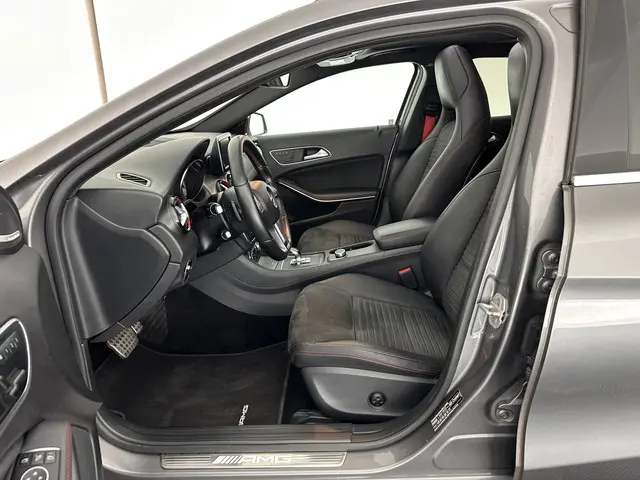 Mercedes-Benz GLA AMG 45 4MATIC 2015 Benzine 8