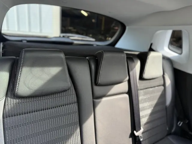 Peugeot 2008 1.2 PureTech Allure 2018 Benzine 22