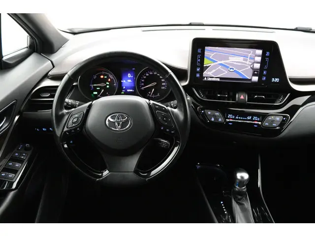 Toyota C-HR 1.8 Hybrid Executive 2017 Hybride Benzine 43