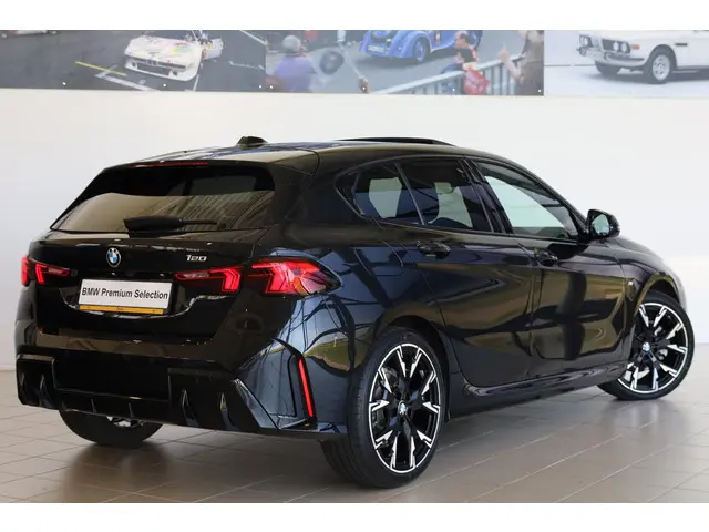 BMW 1 Serie 120 2024 Benzine 2
