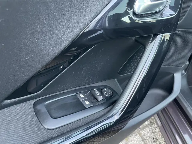 Peugeot 208 1.2 VTi Active, Airco , Carplay 2013 Benzine 11