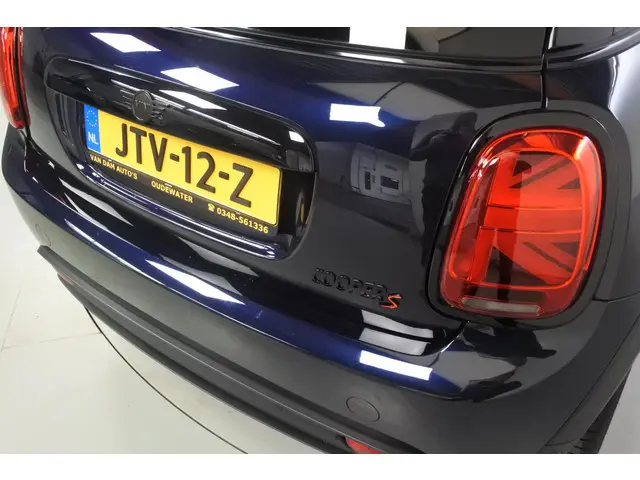 MINI Electric Mini Classic Blackline 2022 Elektrisch 8