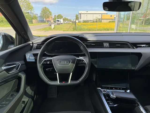 Audi e-tron 55 quattro S edition 2022 Elektrisch 19