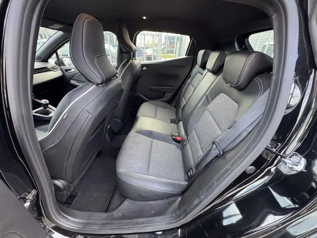 Renault Clio 1.0 TCe 92pk Intens 2022 Benzine 25