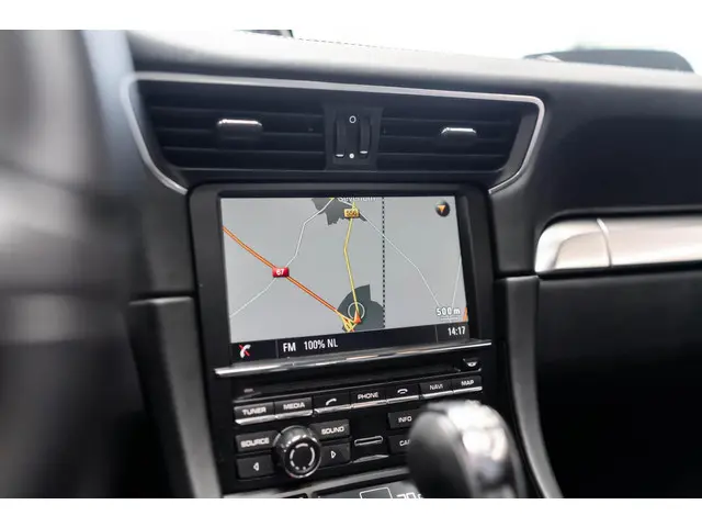 Porsche 911 3.4 Carrera 4 2015 Benzine 24