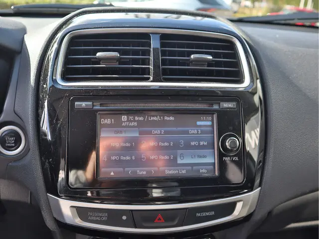 Mitsubishi ASX 1.6 Cleartec Intense 2016 Benzine 19