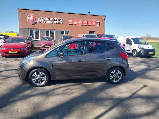 Kia Venga 1.6 CVVT automaat 2016 Benzine 10