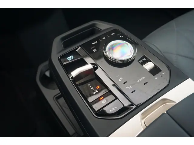 BMW iX xDrive40 2023 Elektrisch 17