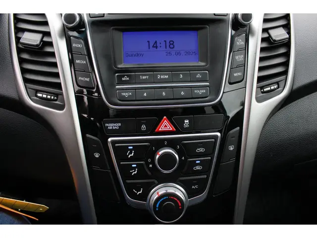 Hyundai i30 Wagon 1.6 GDI i-Motion 2012 Benzine 10