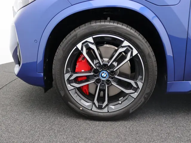 BMW X1 xDrive25e 2025 Hybride Benzine 8