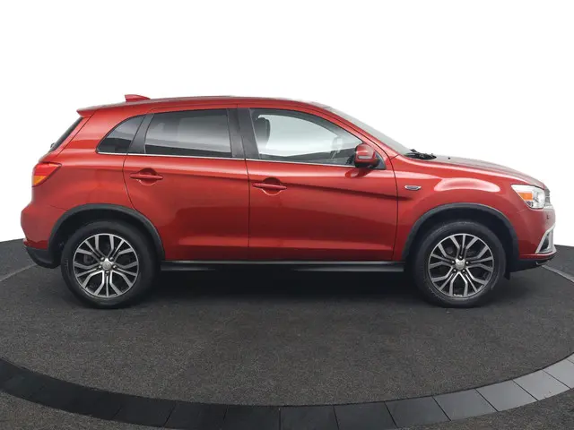 Mitsubishi ASX 1.6 Cleartec Connect Pro+ 2018 Benzine 3