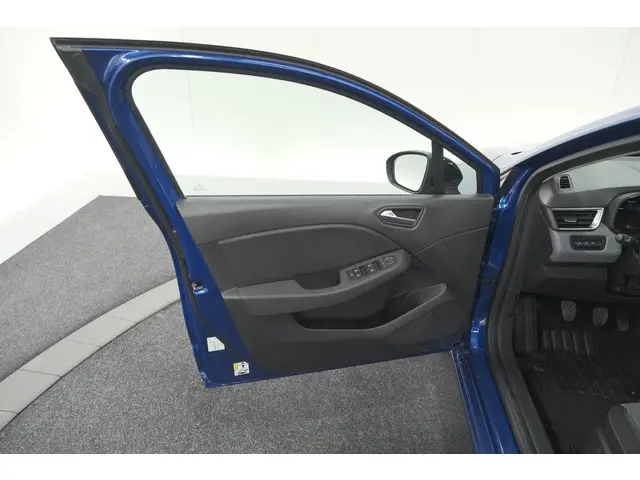 Renault Clio TCe 90 GPF Evolution 2024 Benzine 68