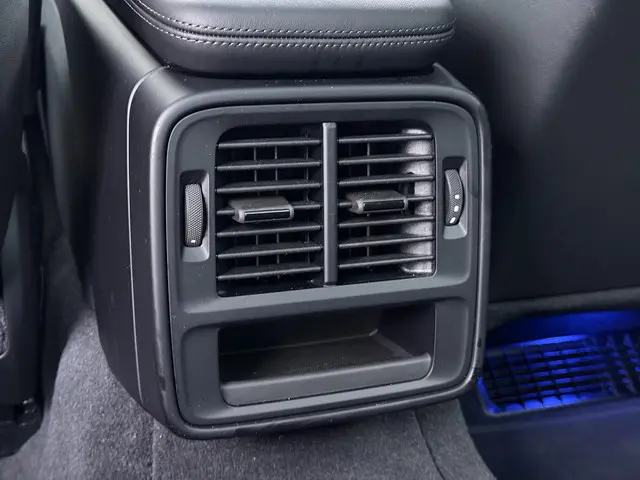 Porsche Taycan Performance 84 kWh 2024 Elektrisch 25