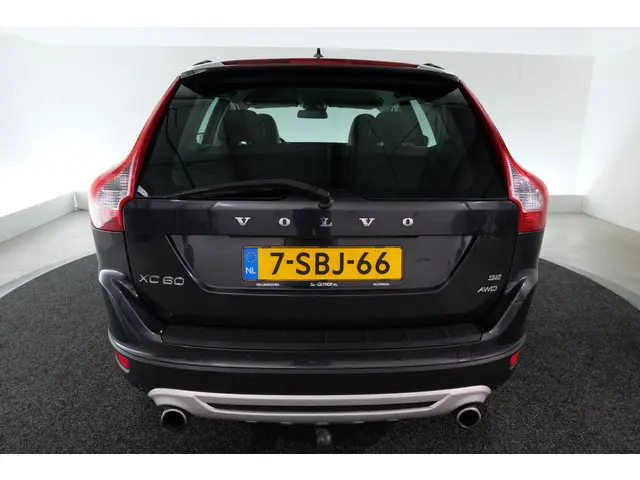 Volvo XC60 3.2 AWD R-Design 2012 Benzine 20
