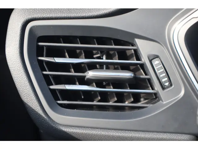 Ford Kuga 1.5 EcoBoost Titanium 2021 Benzine 26