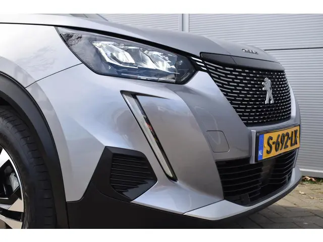 Peugeot 2008 1.2 PureTech Allure 2023 Benzine 20